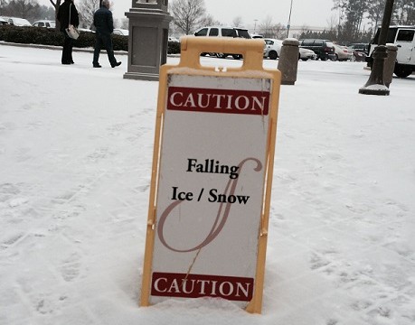 Injured Customer Loses Case When General Store Had No Notice of Wet Floor Injured Customer Loses Case When General Store Had No Notice of Wet Floor