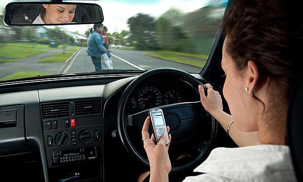 Distracted Driving: Proposed Textalyzer Bill Would Allow Police to Scan Your Phone After a Car Crash Distracted Driving: Proposed Textalyzer Bill Would Allow Police to Scan Your Phone After a Car Crash