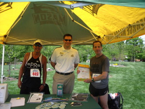 Handing out flyers and information about the Brain Injury Association's "Miracle Mile" events at the GMU Fairfax campus