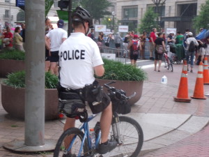 Herndon Virginia biker lawyer Doug Landau applauds the WABA's free membership offer to bicycle police officers