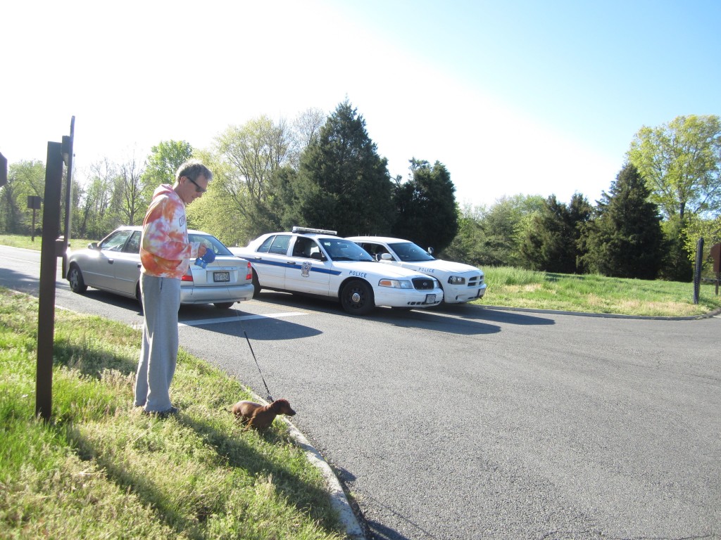 Dog Leash Laws Loudoun and Fairfax Runners, Walkers, Roller Bladers
