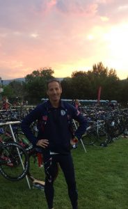 It was a glorious morning for racing at the Sprint DUathlon World Championships. Doug Landau places his bike in the racks, noting his spot on his hand so as not to forget in the heat of the race !