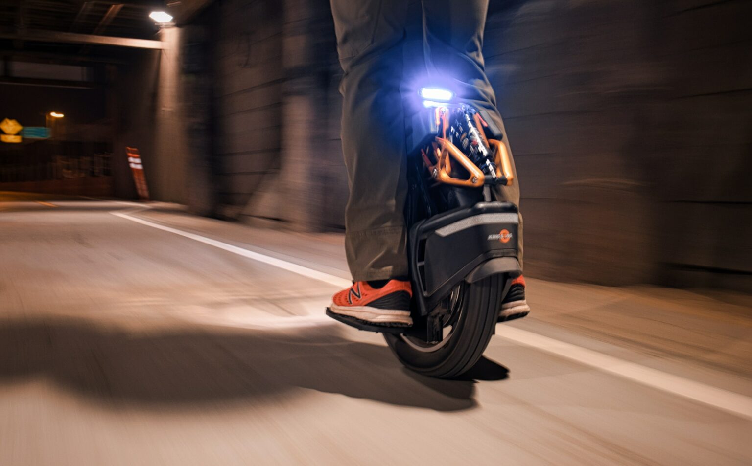 Electric Unicycles - Motorized Monowheels on the BIKE Paths ...