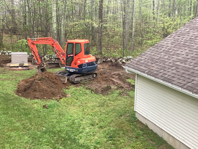 Bulldozer sitting among dug up dirt on worksite in backyard of residential single family home. If an employee breaks his foot slipping in a trench at such a worksite, and he was wearing tennis shoes instead of the required steel-tipped work boots, he may not be entitled to workers' comp benefits, because his willful violation of a known and enforced safety rule was the proximate cause of his fractured toes.
