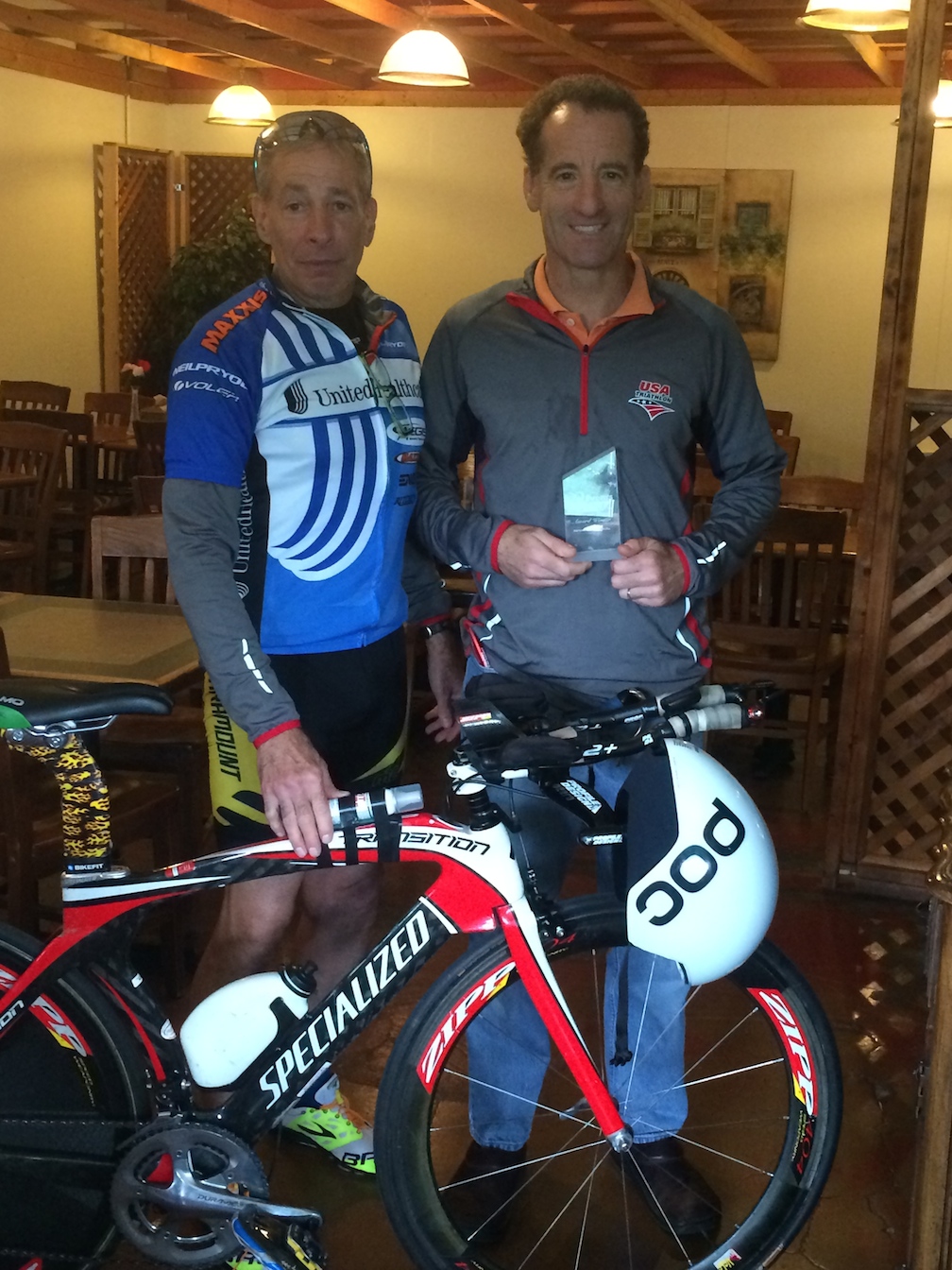New Jersey multisport athlete & World Championships competitor Micky Syrop brought Doug Landau his Hammonton DUathlon prize when they met up in St. Paul before the US National Championships